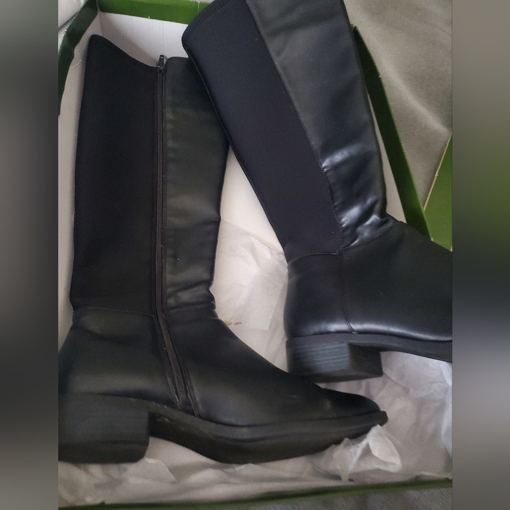 Coach and Four Black Turner boot with spandex back